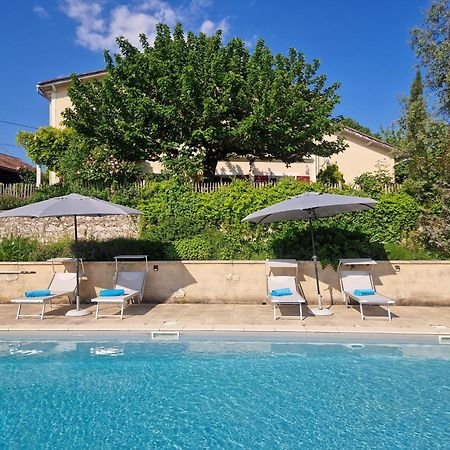 Rabbit House - Le Gite Singleyrac Bagian luar foto